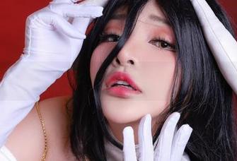 MiMi Chan的泳装cos，一起感受那种温暖的光影吧